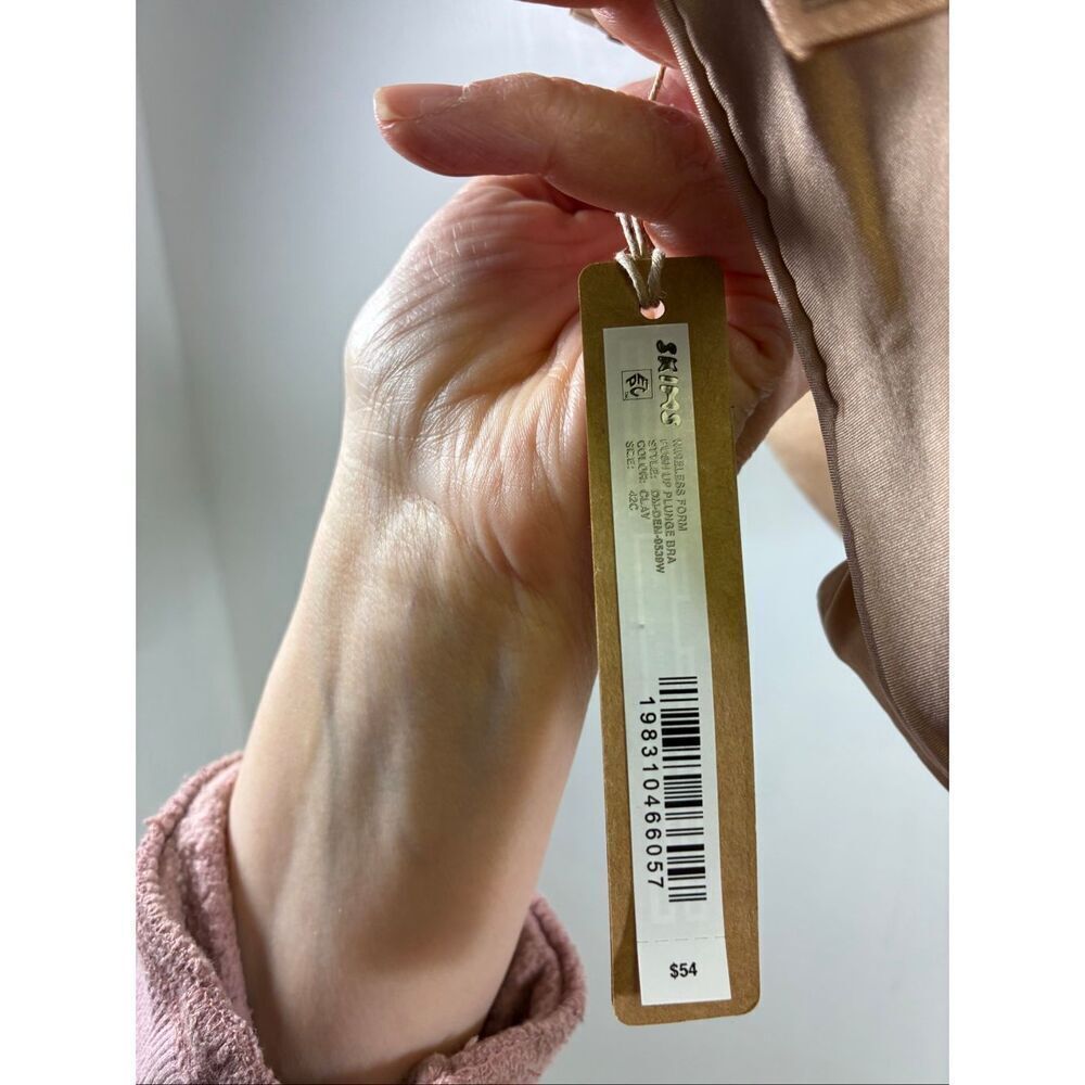 SKIMS NWT Push Up Plunge Bra in Clay Size 42C - Picture 9 of 9